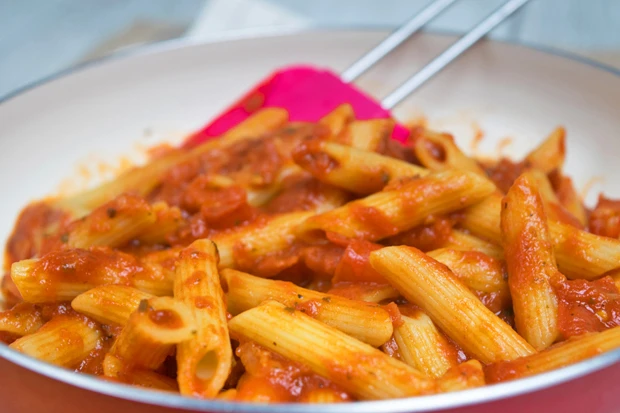 Penne mit Tomatensauce
