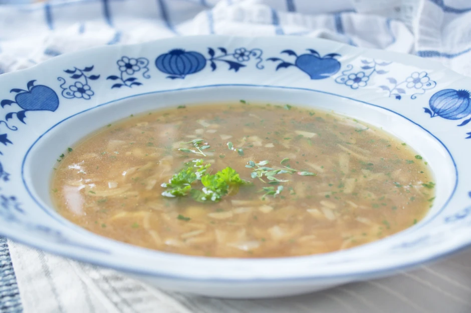 Most-Zwiebel-Suppe