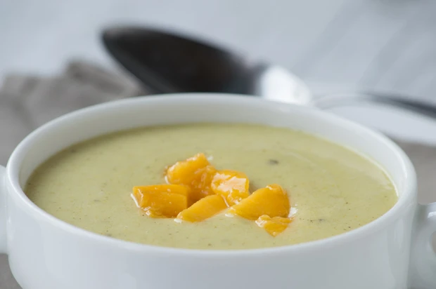 Sommerliche Avocado-Suppe