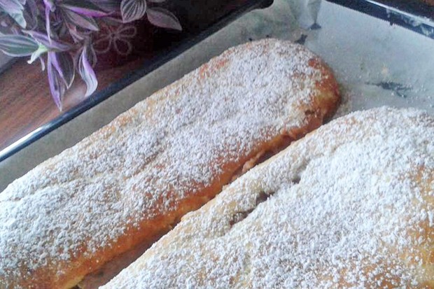 Mürber Apfelstrudel