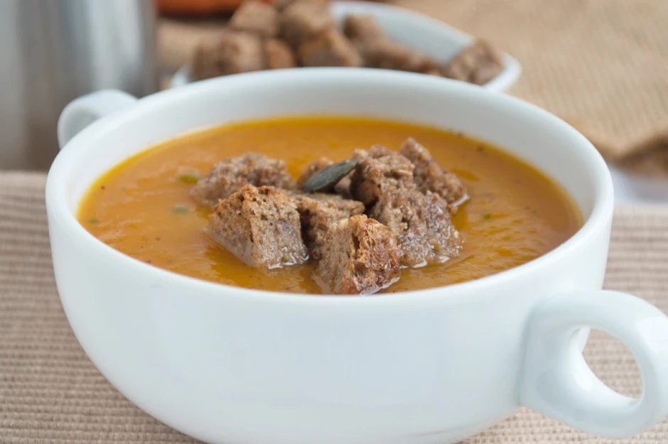 K&uuml;rbisrahmsuppe