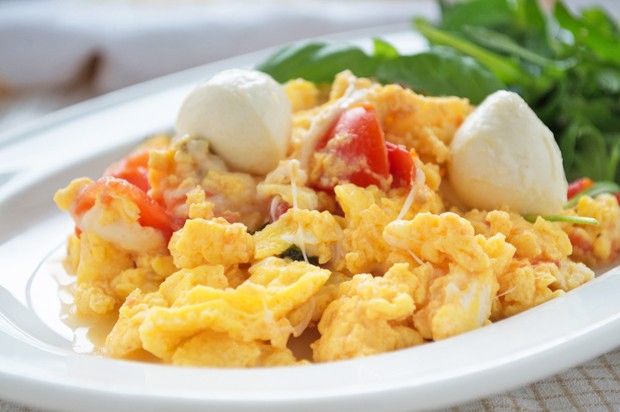 Eierspeise mit Mozzarella
