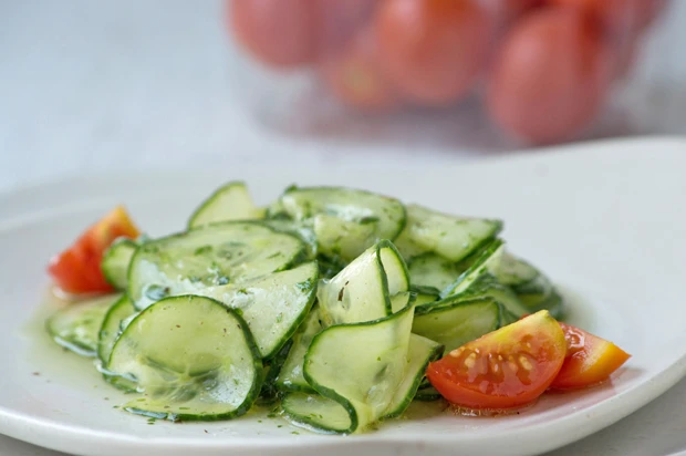 Gurkensalat mit Minze