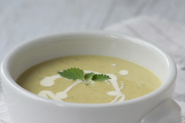 Avocadocremesuppe mit Minze