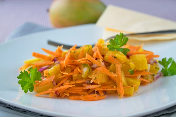 Karotten-Mango-Salat