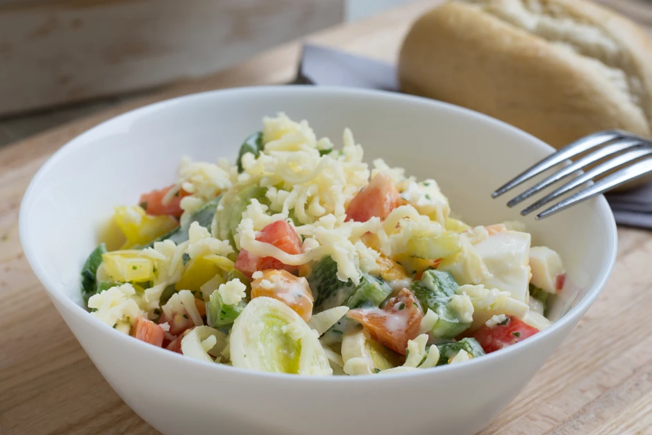 Paprikasalat mit K&auml;se