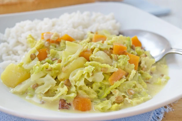 Veganes Kohl-Karotten Curry