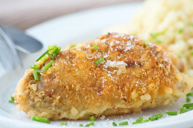 Schweinemedaillons im Parmesanhemd