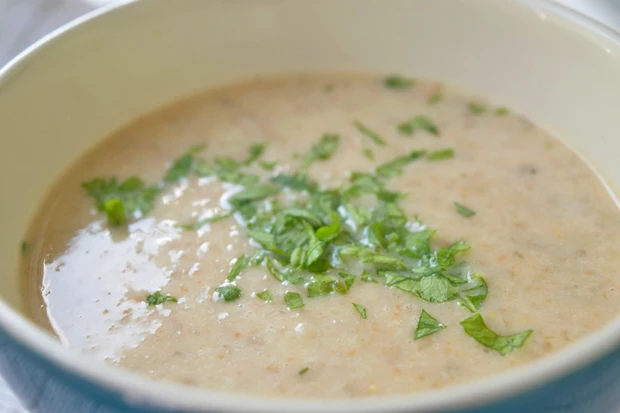 Gr&uuml;nkernsuppe