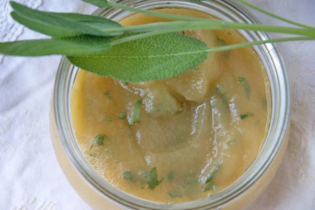 Salbei-Apfel-Sauce