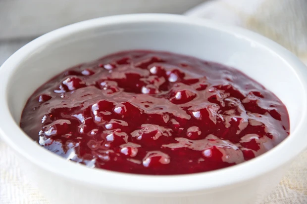 Warme Preiselbeersauce