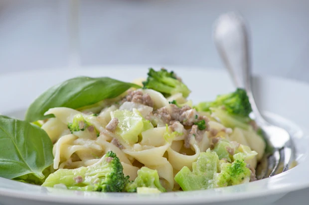 K&auml;sesauce mit Fleisch