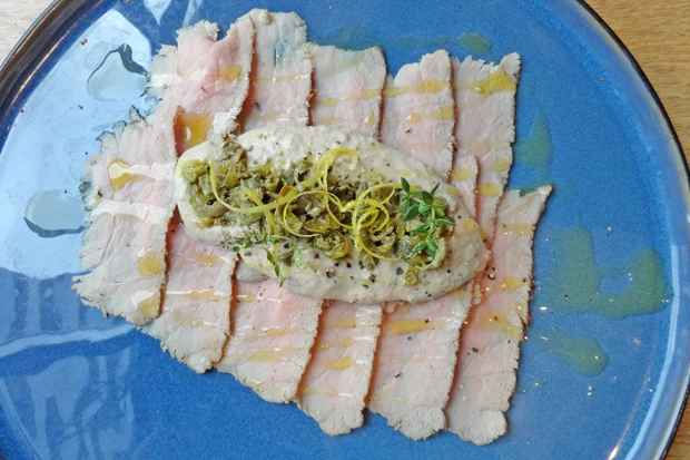 Thunfisch-Kapern-Sauce