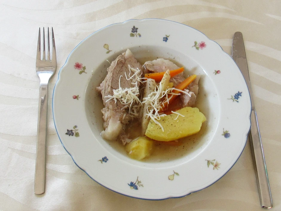 Omas steirisches Wurzelfleisch