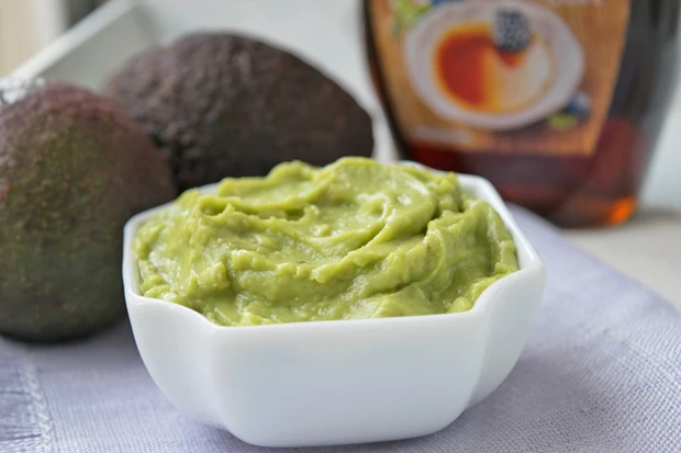 Süße Avocado-Creme