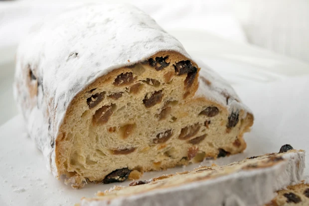 Kleine Topfen-Weihnachtsstollen