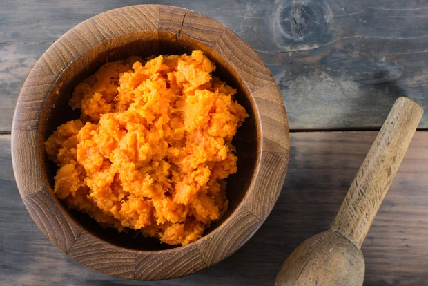 Süßkartoffelbrei mit Orangen