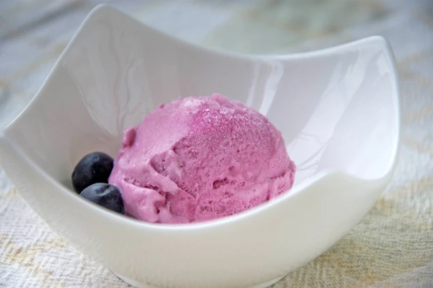 Heidelbeereis mit Stevia