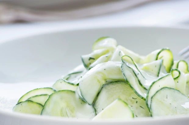 Omas Gurkensalat
