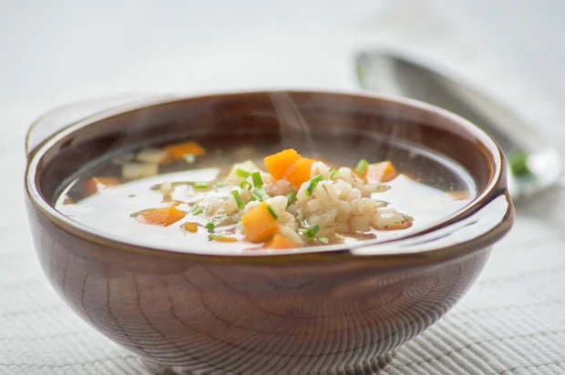 Gerstensuppe mit frischen Kr&auml;utern