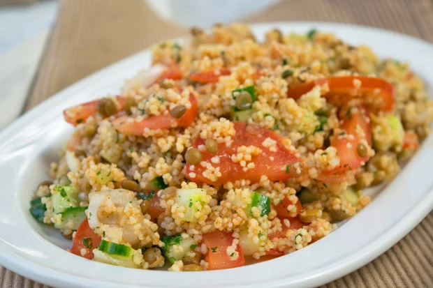 Bulgursalat mit Linsen