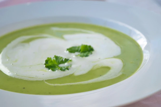 Erbsen-Minze-Suppe