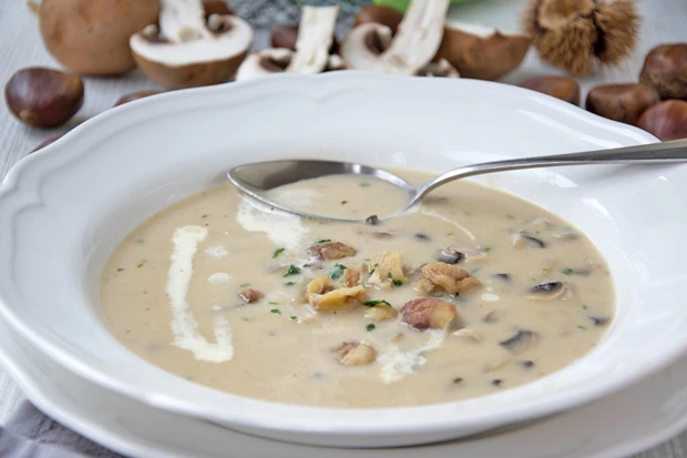 Maroni-Schwammerlsuppe