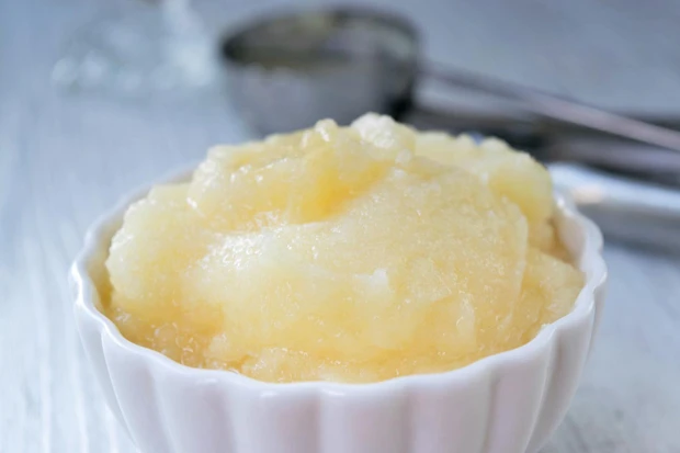 Ananas Sorbet mit Limettensaft