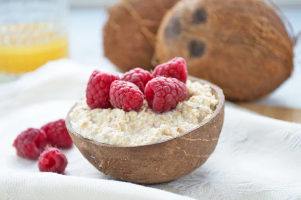 Kokos-Himbeer Porridge