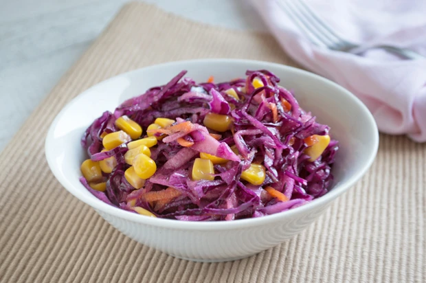 Rotkraut-Karottensalat