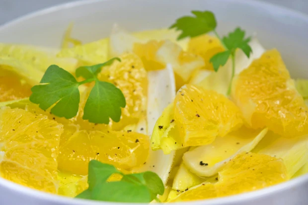 Orangen-Chicorée-Salat