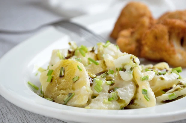 Kartoffelsalat mit Joghurt-Dressing