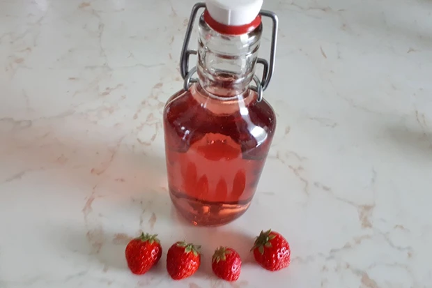 Erdbeer-Balsamico-Essig
