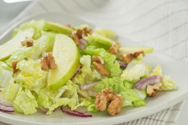 Chinakohlsalat mit Apfel