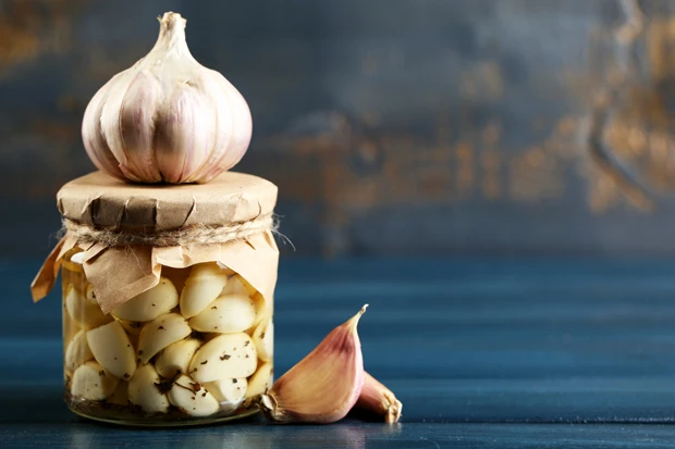 Knoblauch-Essig