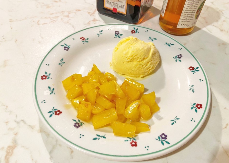 Hot Mango Dessert