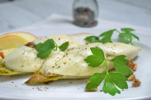 Chicoree mit Mozzarella