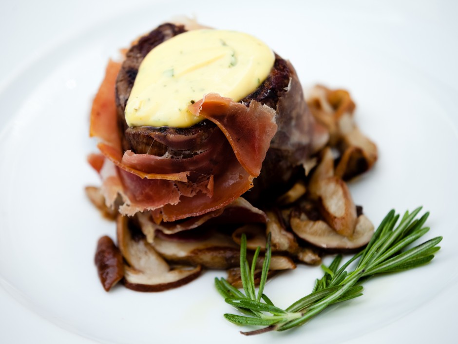 Feines Roastbeef mit Steinpilzen