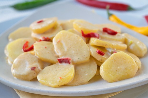 Kartoffelsalat mit Sweet-Chili-Sauce