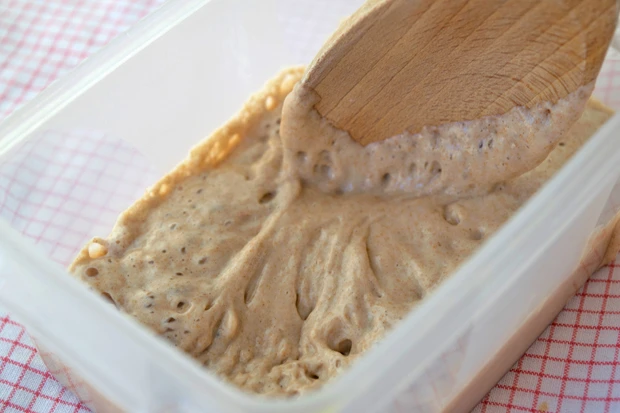 Selbstgemachter Sauerteig