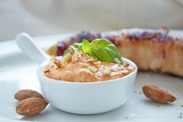 Roter Pesto-Dip