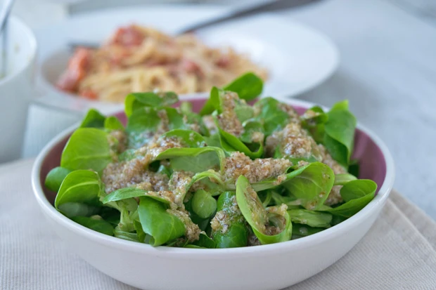 Nuss-Vinaigrette