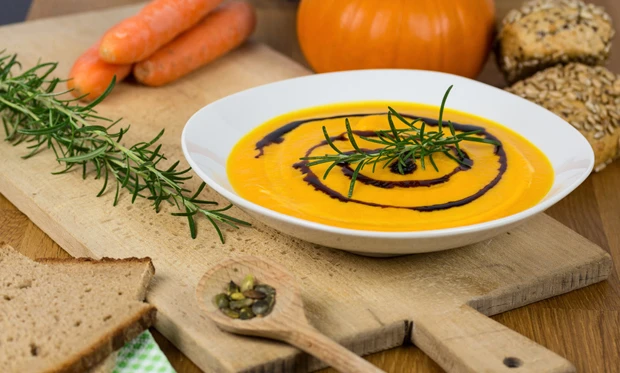 Vegane K&uuml;rbiscremesuppe