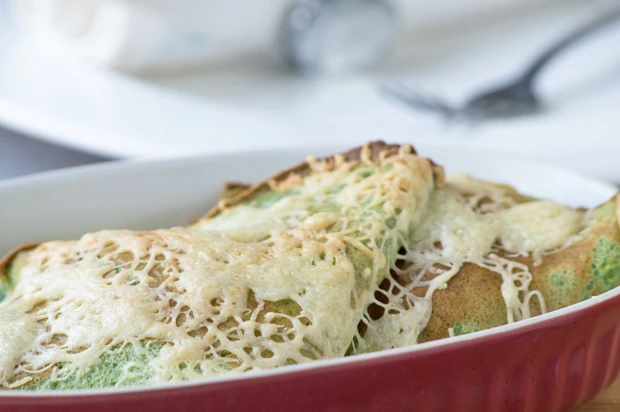 Vegetarische Spinatpalatschinken