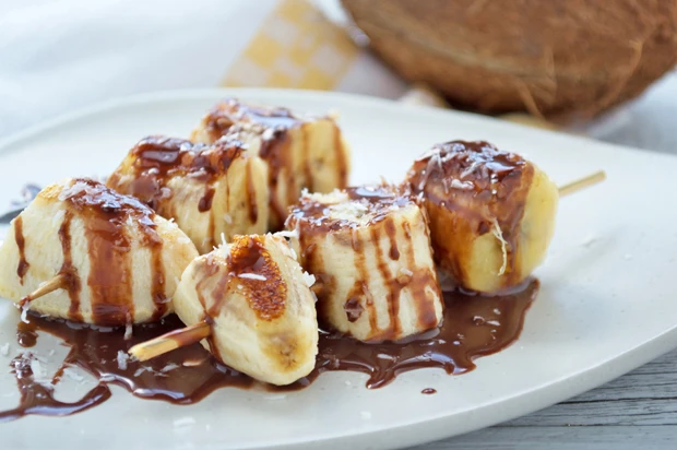Gegrillte Banane mit So&szlig;e
