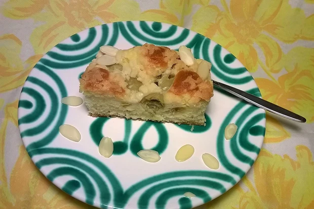Stachelbeer-Kuchen mit Sauerrahm