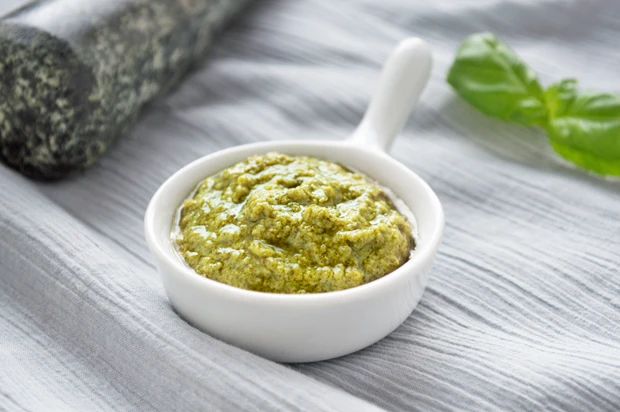 Basisches Pesto