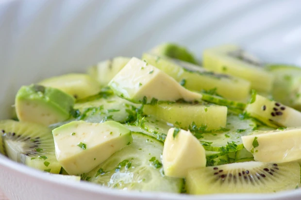 Kiwi-Gurkensalat