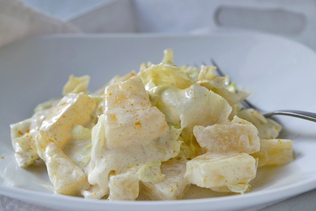 Ananassalat mit Currydressing