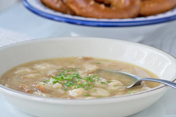 Bayrische Brezensuppe